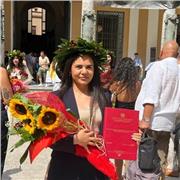 Laureata con lode in giurisprudenza presso l'Università di Palermo, sono un'eccellente opzione per coloro che cercano lezioni private di diritto. Con una solida formazione accademica e la mia profonda conoscenza del campo giuridico, sarò lieta di aiutarti
